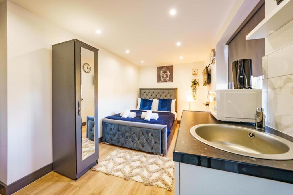Heathrow Guest House - Oakway Feltham エクステリア 写真